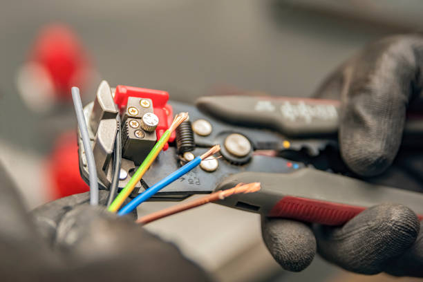 Best Electrical Troubleshooting Services  in Hlsboro, IL